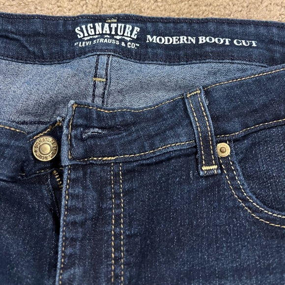 🚨3 for $15🚨 LEVI STRAUSS modern bootcut jeans - Picture 4 of 7
